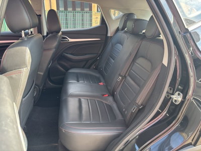 Mg ZS ZS 1.5 Luxury (11)