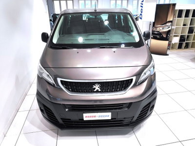 Peugeot Traveller BlueHDi 150 S&S Long Allure (13)