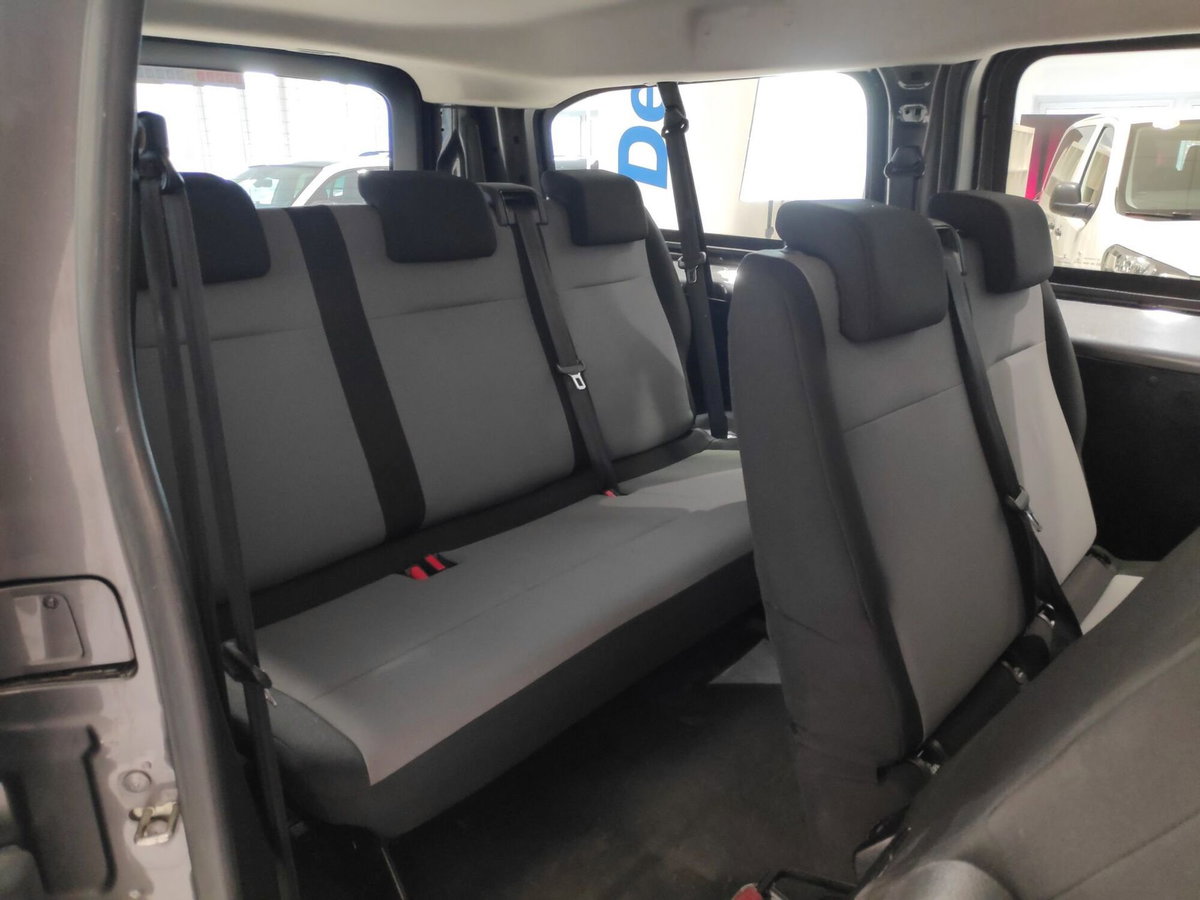 Peugeot Traveller BlueHDi 150 S&S Long Allure (7)