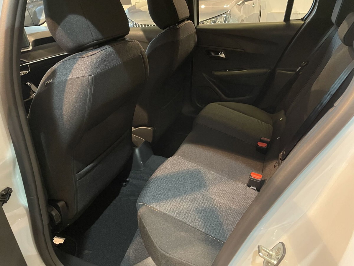 Peugeot 208 PureTech 100 Stop&Start 5 porte GT (4)
