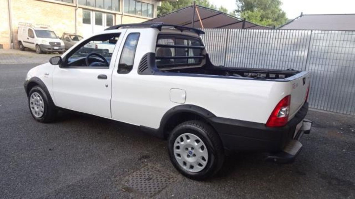 Fiat Strada 1.9 diesel Pick-up (11)