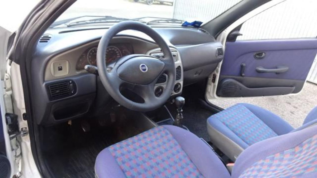Fiat Strada 1.9 diesel Pick-up (18)