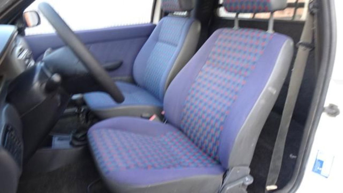 Fiat Strada 1.9 diesel Pick-up (19)