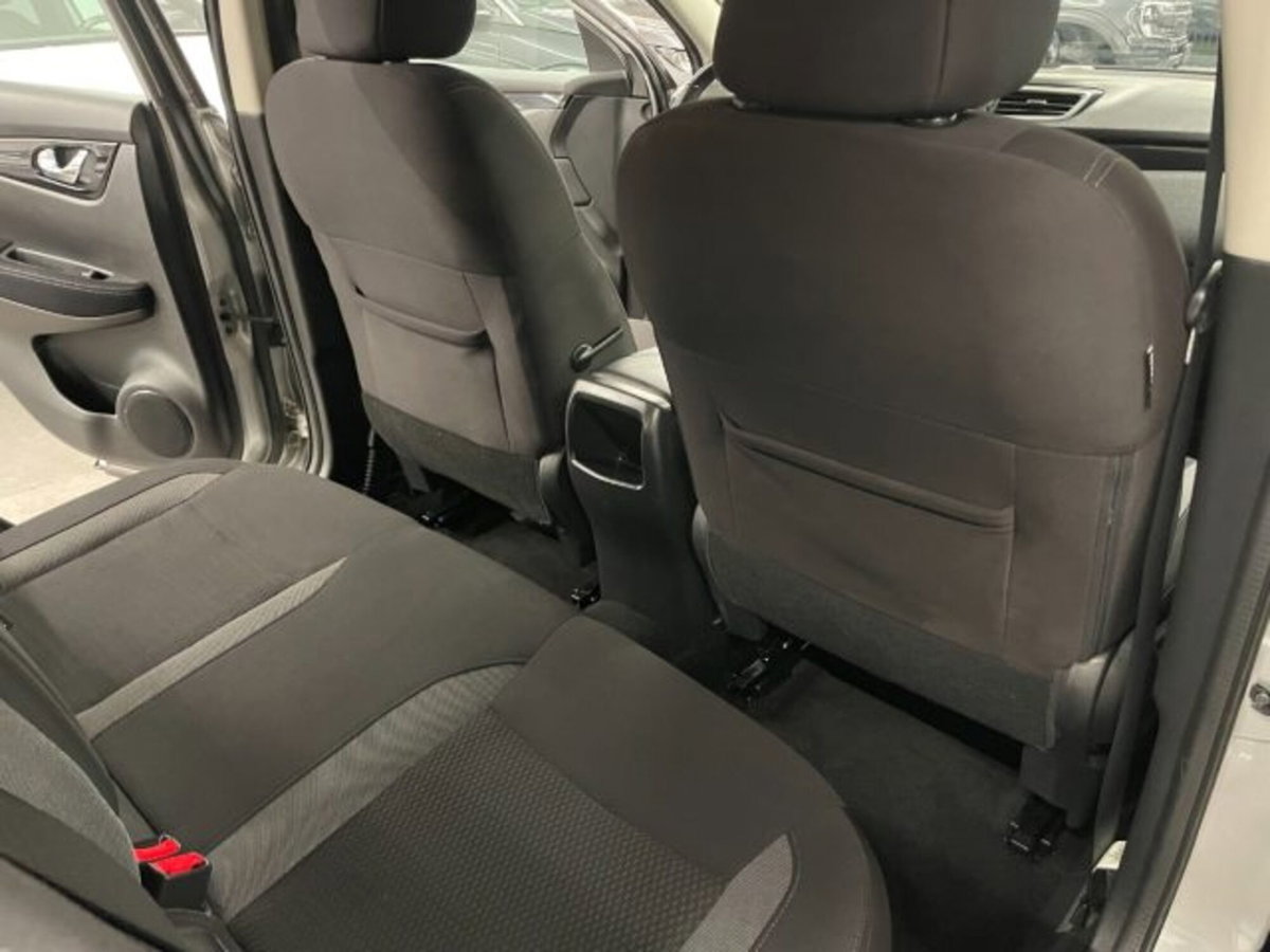 Nissan Qashqai 1.5 dCi 115 CV DCT Business (4)