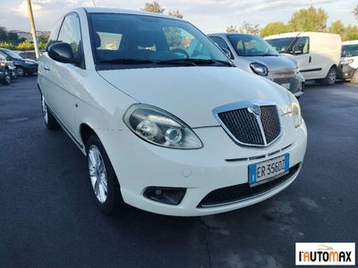 Lancia Ypsilon 1.3 MJT 75 CV Unyca usata