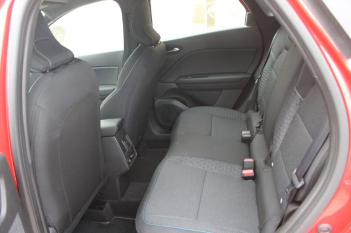 Renault Captur TCe 90 CV Techno (9)