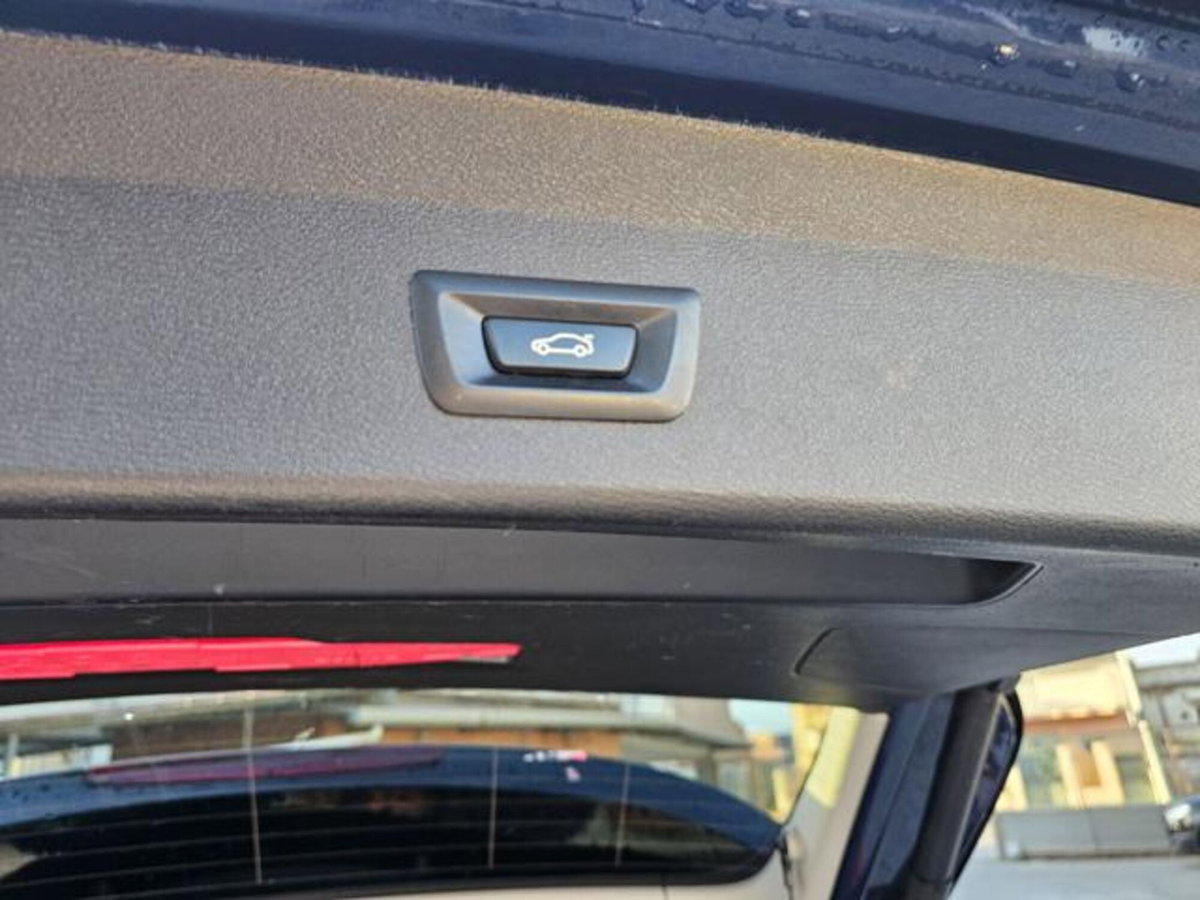 BMW X1 xDrive25d xLine (10)
