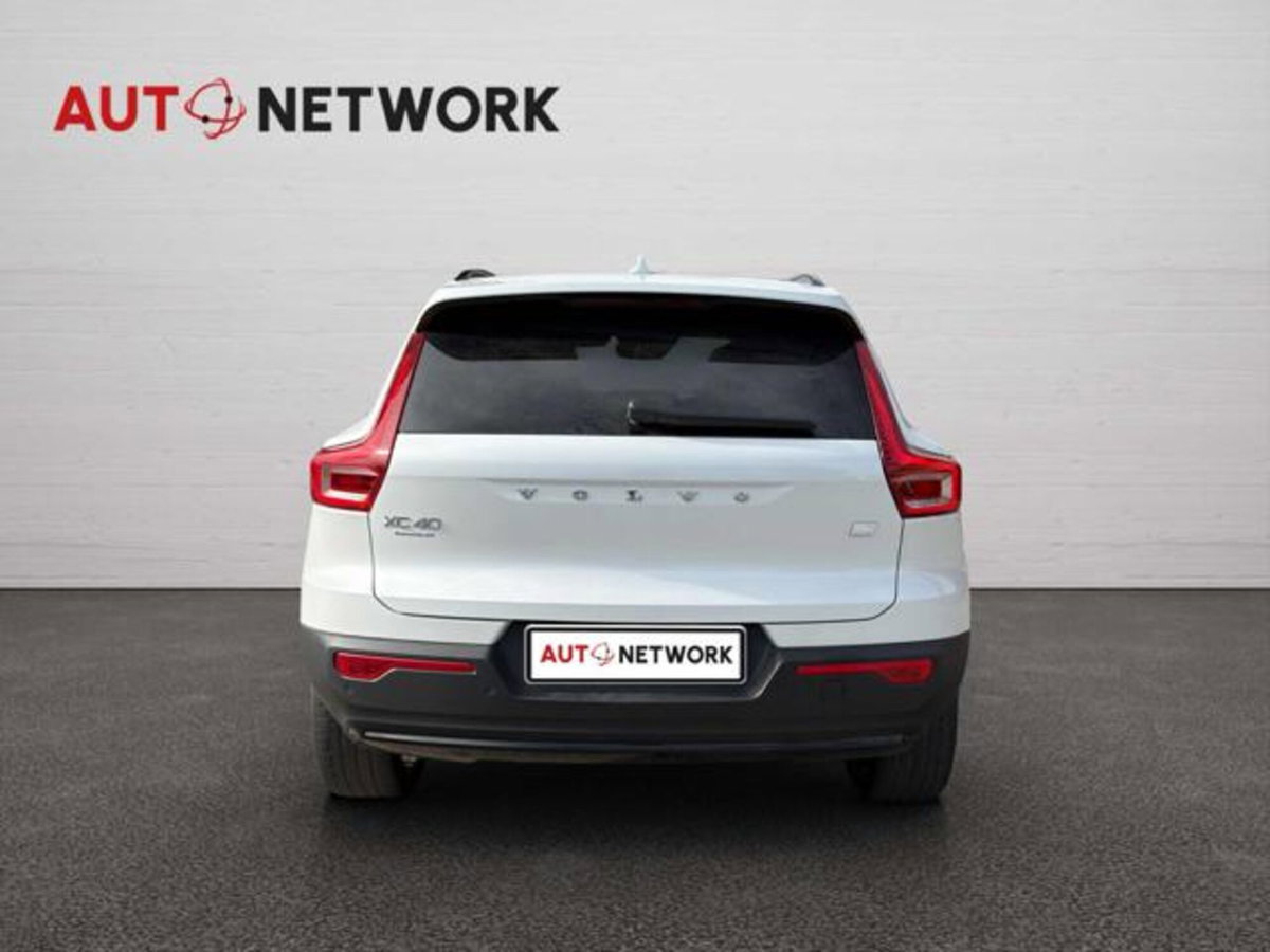 Volvo XC40 T4 Recharge Plug-in Hybrid R-design (5)