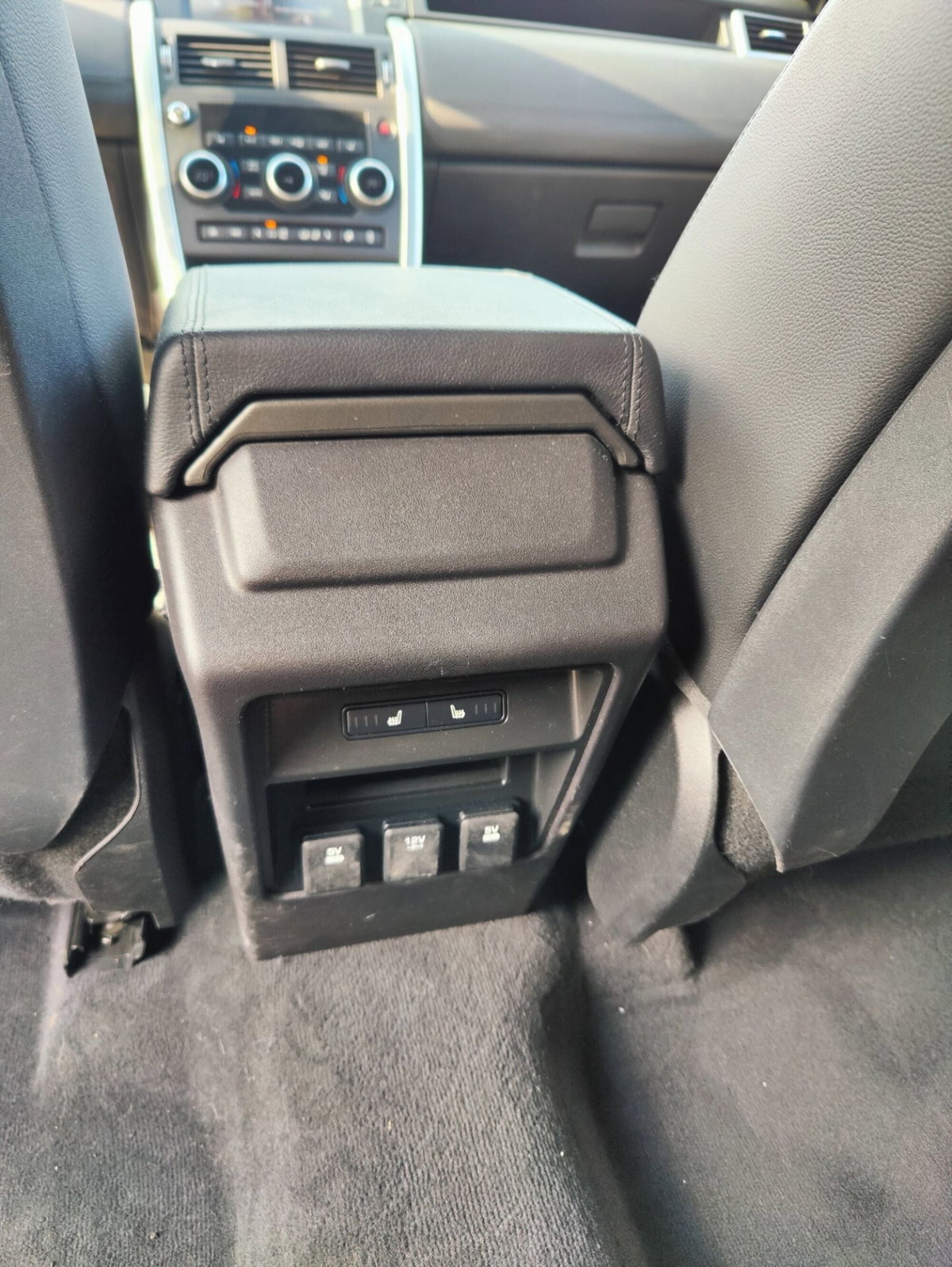 Land Rover Discovery Sport 2.0 TD4 150 CV HSE Luxury (12)