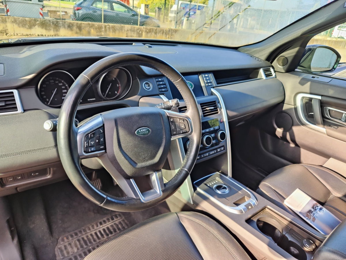 Land Rover Discovery Sport 2.0 TD4 150 CV HSE Luxury (6)