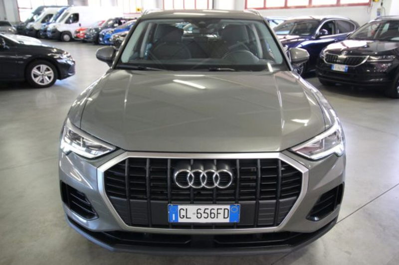 Audi Q3 45 TFSI e S tronic Business