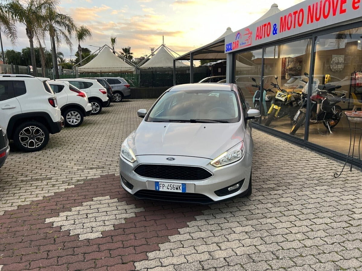 Ford Focus 1.5 TDCi 120 CV Start&Stop Titanium (2)