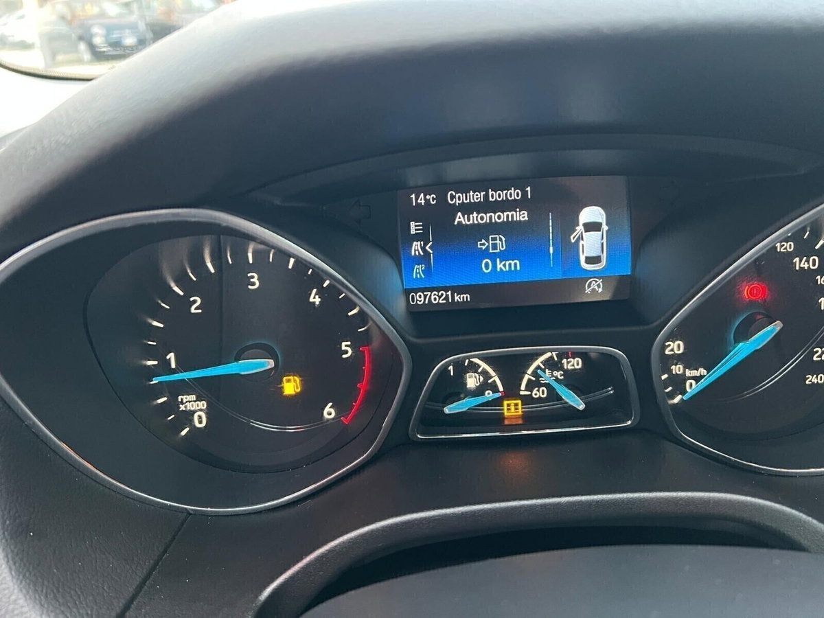 Ford Focus 1.5 TDCi 120 CV Start&Stop Titanium (8)