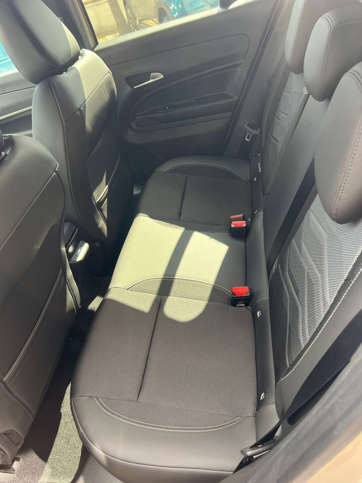 Jeep Avenger 1.2 turbo Summit fwd 100cv (17)