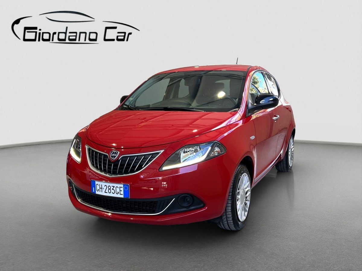 Lancia Ypsilon 1.0 FireFly 5 porte S&S Hybrid Ecochic Silver