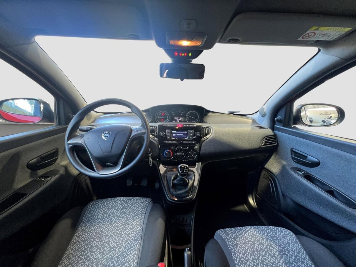 Lancia Ypsilon 1.0 FireFly 5 porte S&S Hybrid Ecochic Silver (11)