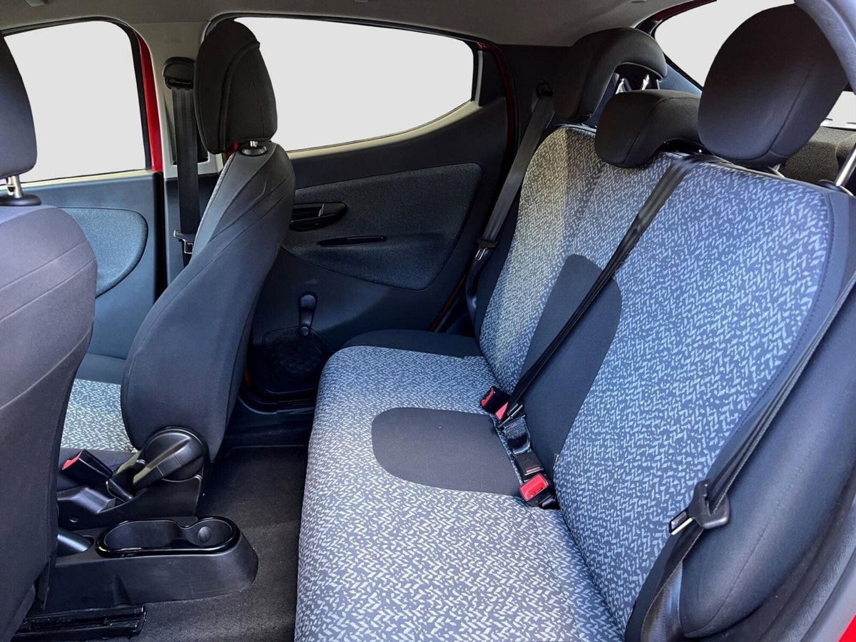 Lancia Ypsilon 1.0 FireFly 5 porte S&S Hybrid Ecochic Silver (12)