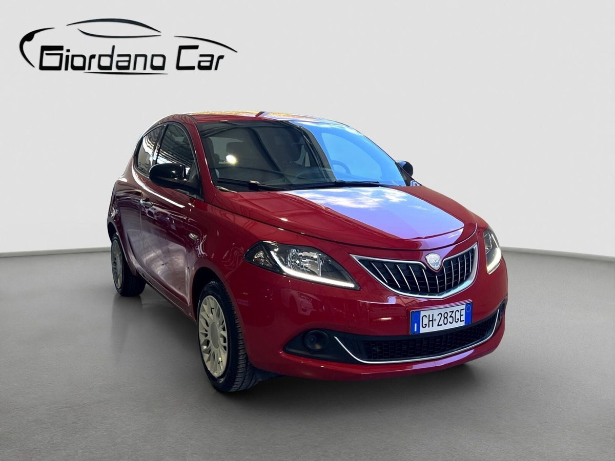 Lancia Ypsilon 1.0 FireFly 5 porte S&S Hybrid Ecochic Silver (3)