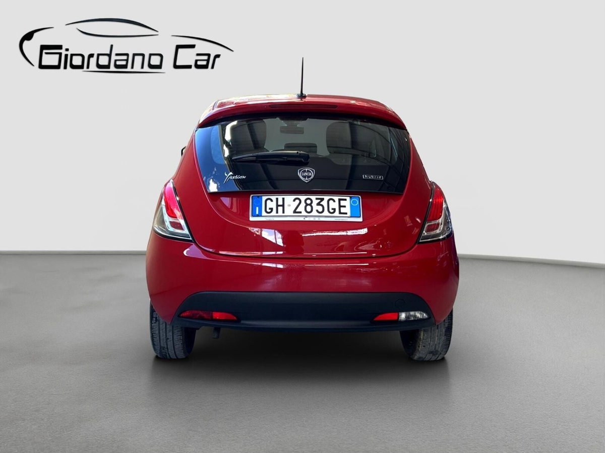 Lancia Ypsilon 1.0 FireFly 5 porte S&S Hybrid Ecochic Silver (6)