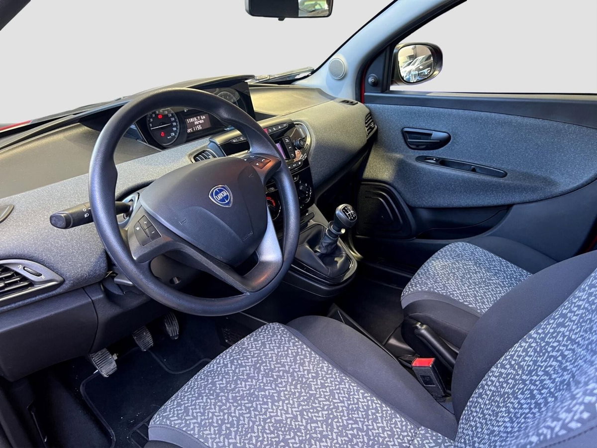 Lancia Ypsilon 1.0 FireFly 5 porte S&S Hybrid Ecochic Silver (9)
