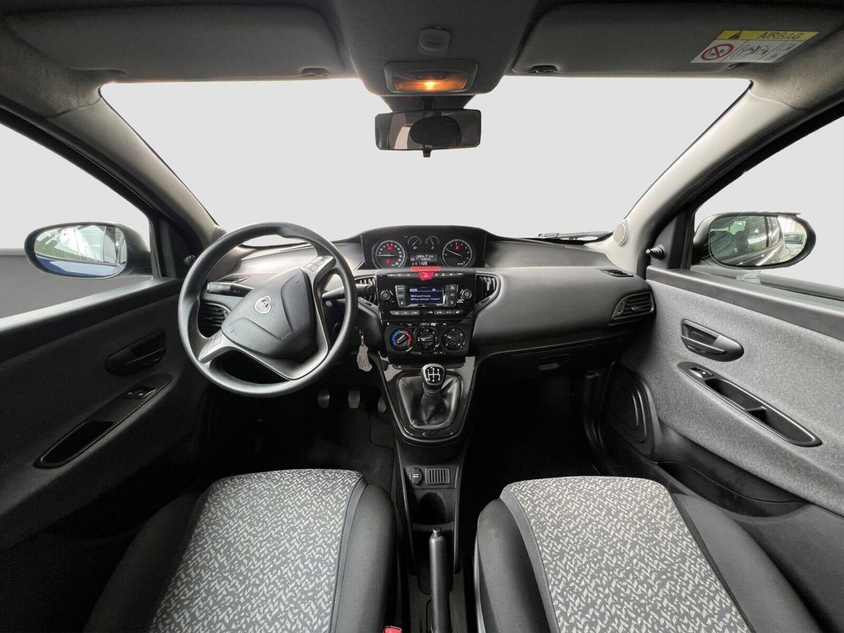 Lancia Ypsilon 1.2 69 CV 5 porte Elefantino Blu (12)