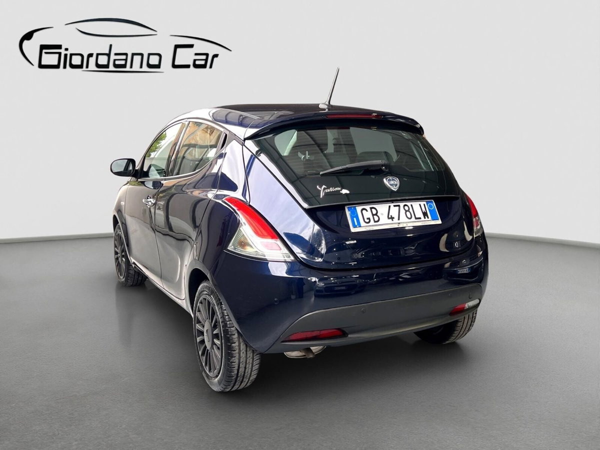 Lancia Ypsilon 1.2 69 CV 5 porte Elefantino Blu (5)