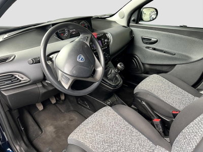 Lancia Ypsilon 1.2 69 CV 5 porte Elefantino Blu (9)