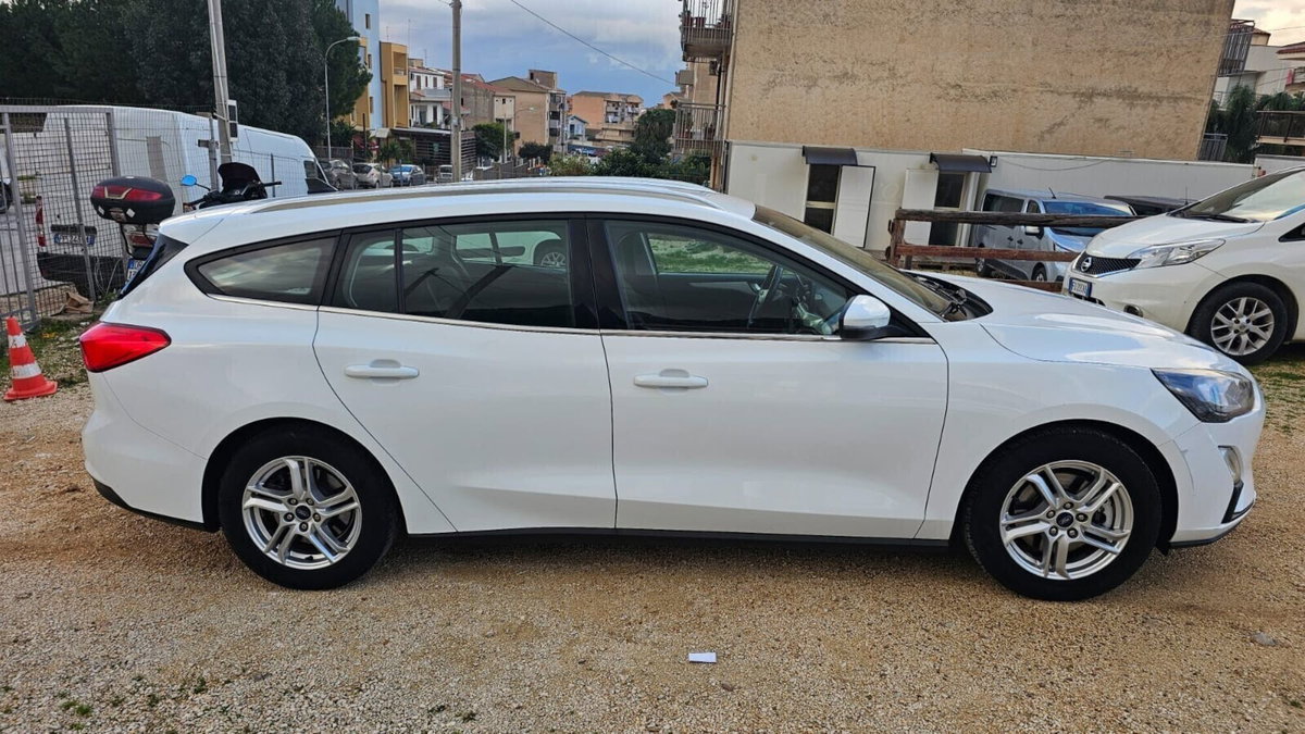 Ford Focus 1.5 EcoBlue 120 CV automatico 5p. Business Co-Pilot (4)