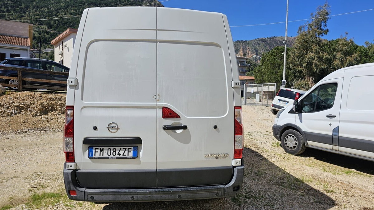 Opel Movano Furgone 35 2.3 CDTI 145CV S&S PC-TN FWD Furgone (2)