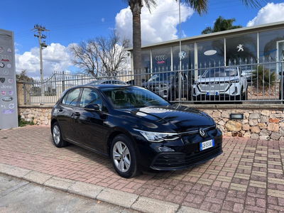 Volkswagen Golf 1.0 TSI EVO Life usata