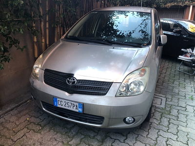 Toyota Corolla Verso 1.6 16V usata