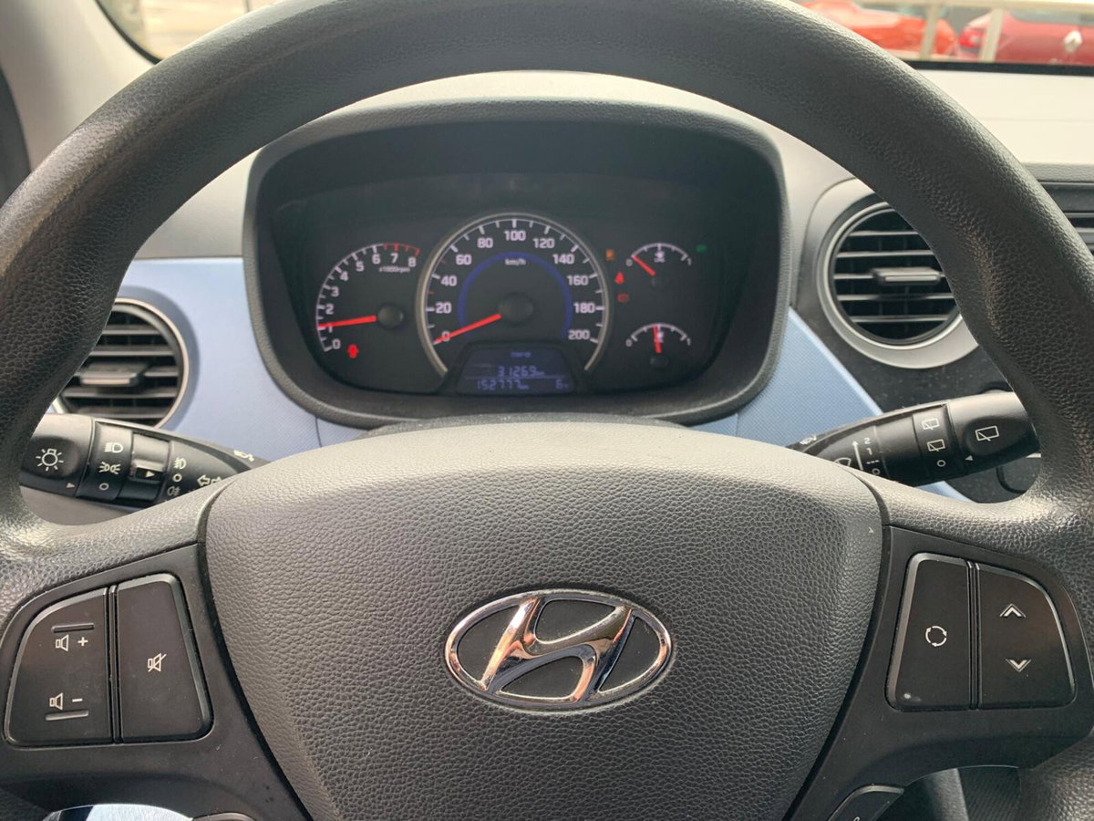 Hyundai i10 1.0 GPL Econext Tech (8)