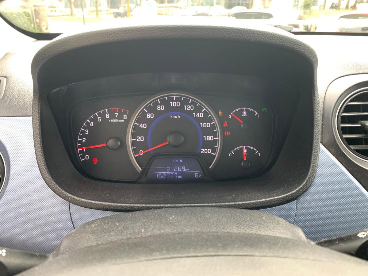 Hyundai i10 1.0 GPL Econext Tech (9)