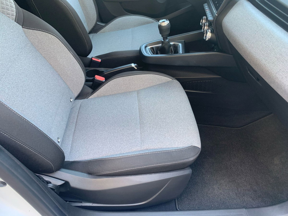 Mitsubishi Colt 1.0 turbo Invite (14)