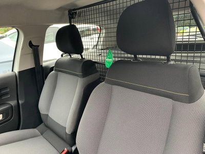Citroen C3 BlueHDi 100 S&S Van Feel (9)