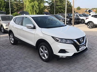 Nissan Qashqai 1.6 dCi 4WD Business (2)