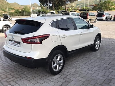 Nissan Qashqai 1.6 dCi 4WD Business (6)