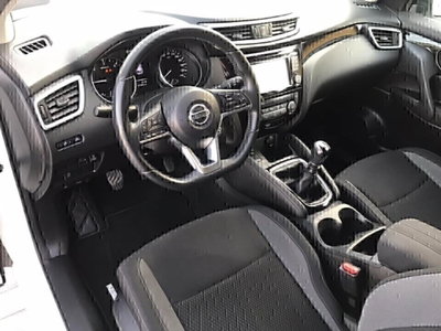 Nissan Qashqai 1.6 dCi 4WD Business (9)