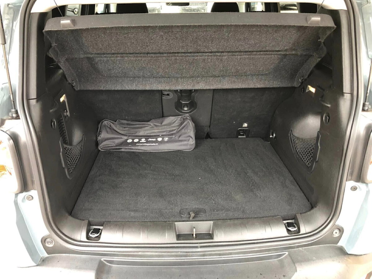 Jeep Renegade 1.6 Mjt 120 CV Limited (14)