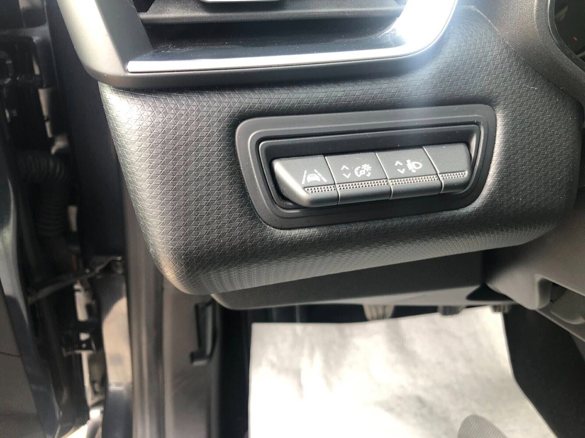 Renault Clio Blue dCi 100 CV 5 porte Evolution (4)