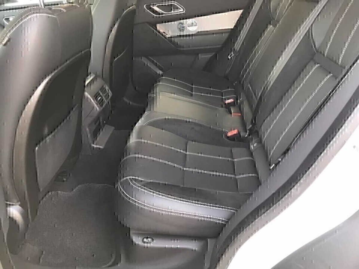 Land Rover Range Rover Velar 2.0D I4 180 CV (15)