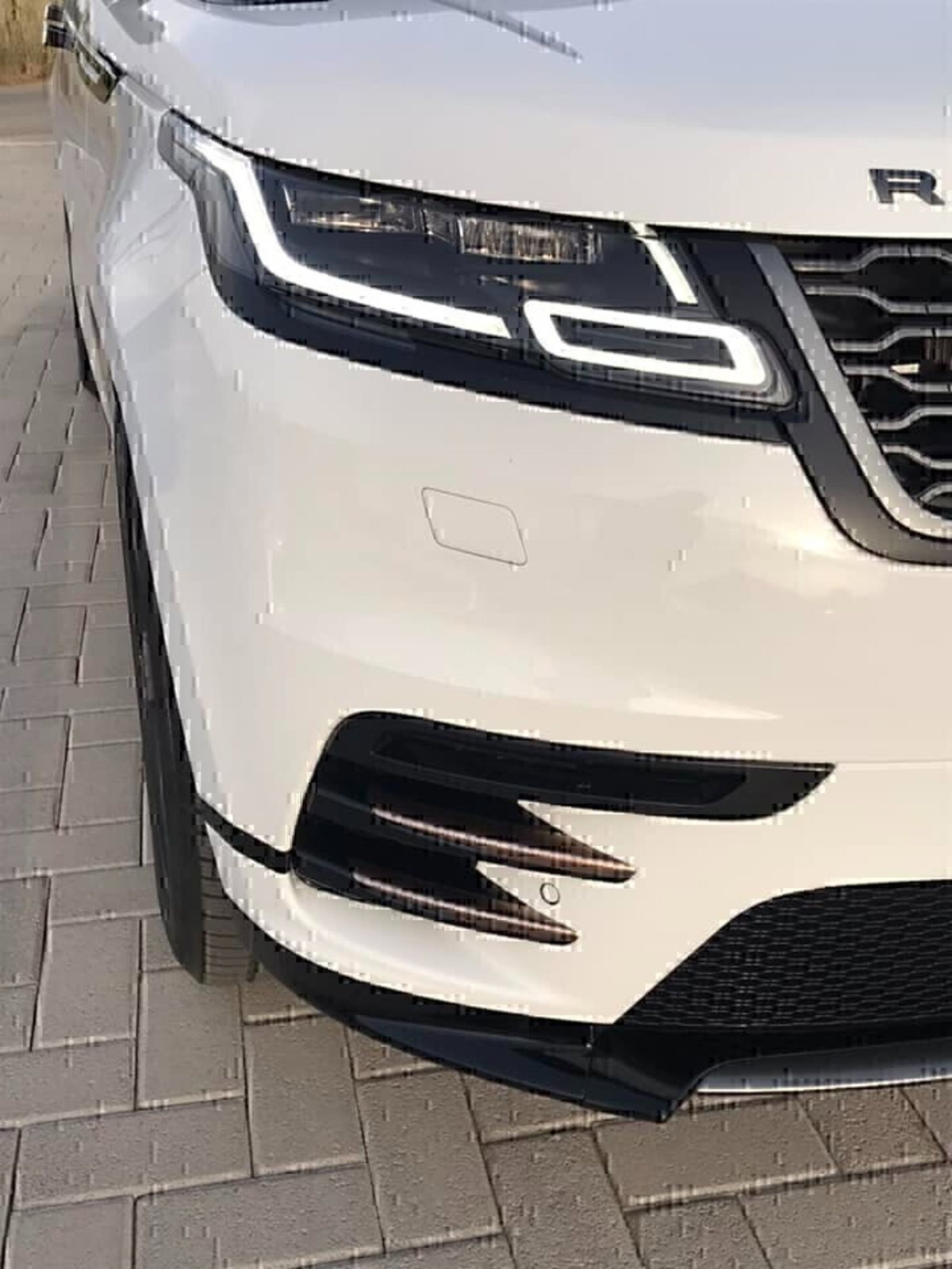 Land Rover Range Rover Velar 2.0D I4 180 CV (8)