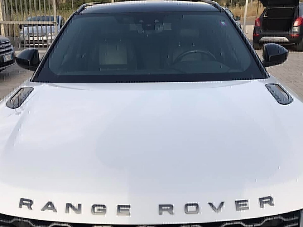 Land Rover Range Rover Velar 2.0D I4 180 CV (9)