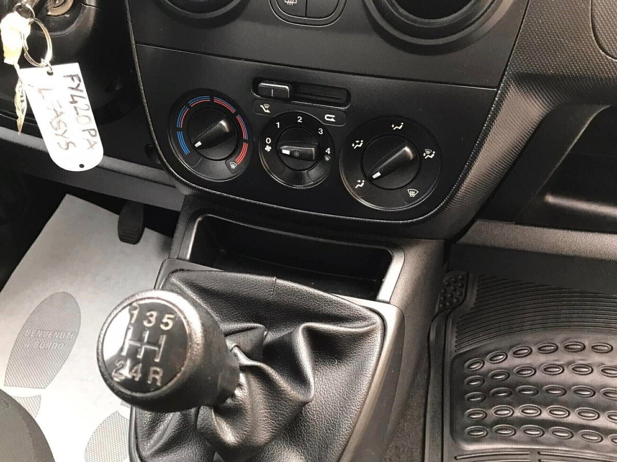 Fiat Qubo 1.3 MJT 80 CV Easy (16)