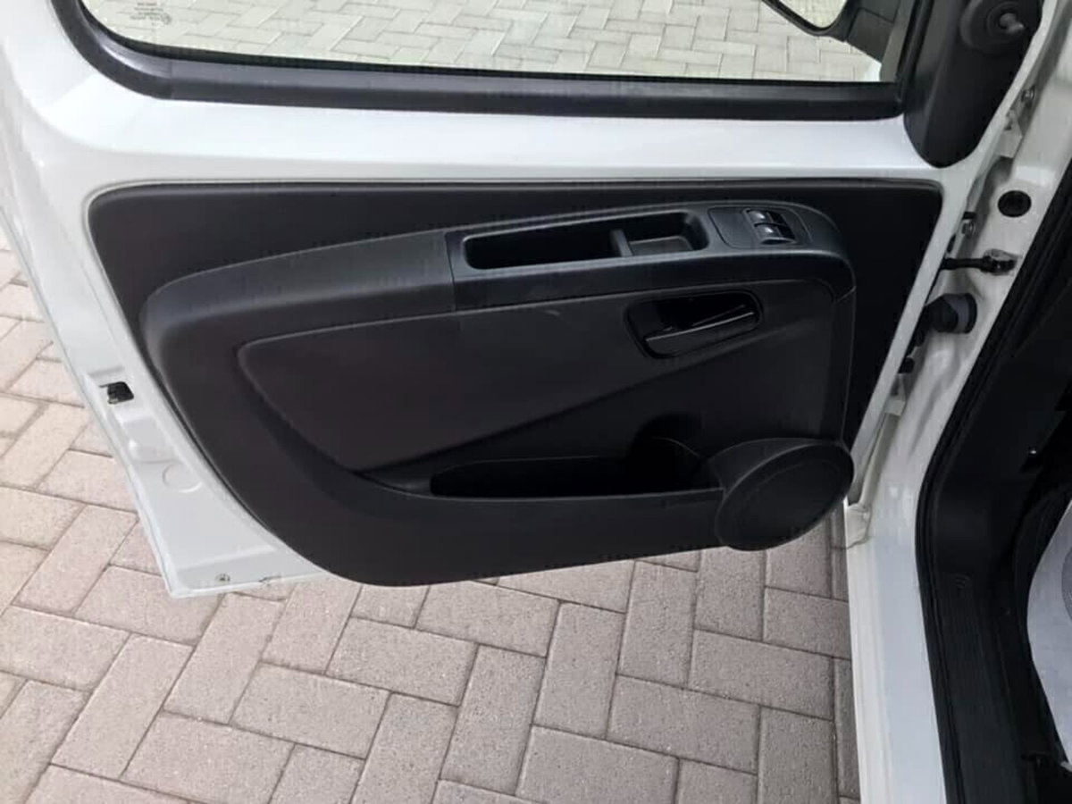 Fiat Qubo 1.3 MJT 80 CV Easy (17)