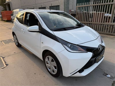 Toyota Aygo 1.0 VVT-i 69 CV 5 porte x-pure usata