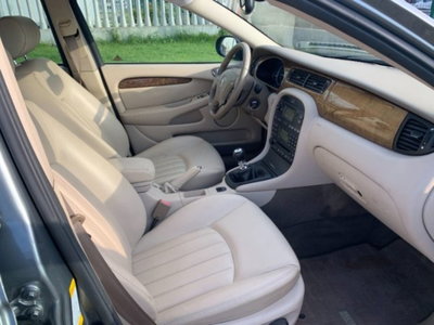Jaguar X-Type 3.0 V6 24V cat Executive (12)