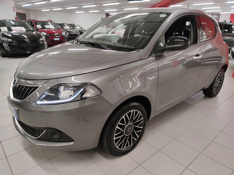 Lancia Ypsilon 1.0 FireFly 5 porte S&S Hybrid Gold Plus