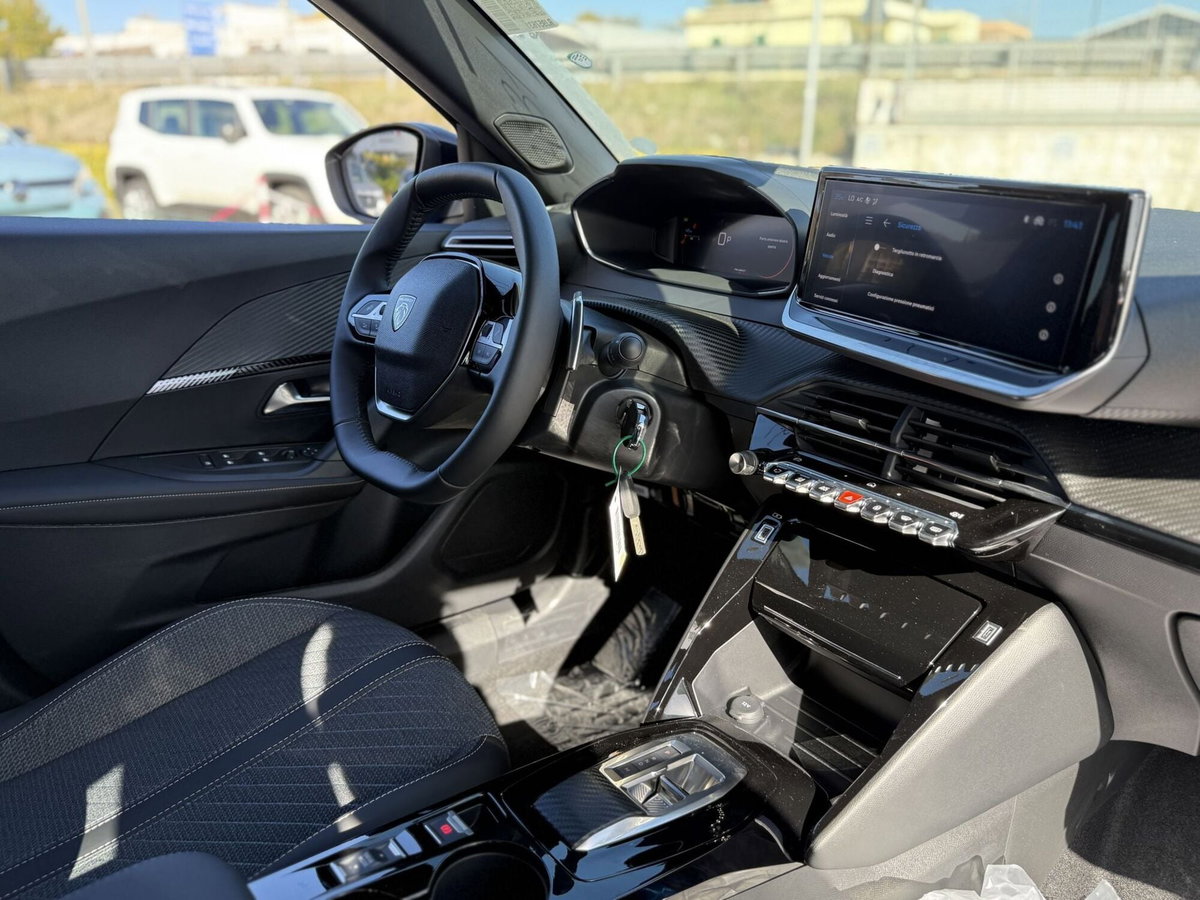 Peugeot 2008 1.2 hybrid Allure 145cv e-dcs6 (13)