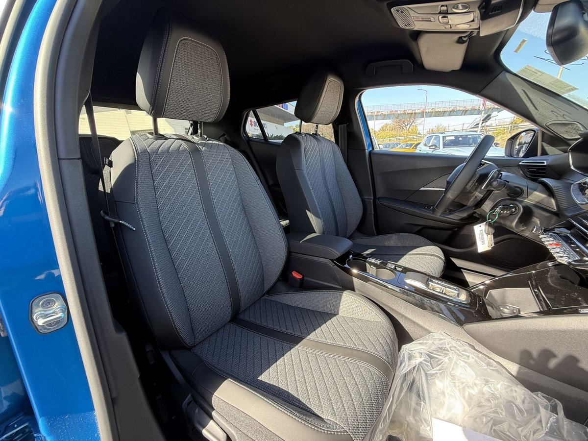 Peugeot 2008 1.2 hybrid Allure 145cv e-dcs6 (16)
